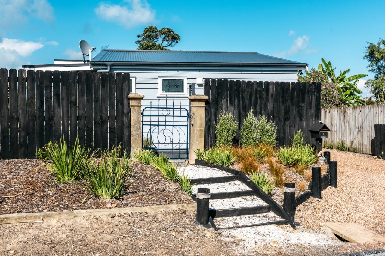 Pohutukawa Cottage, Waiheke Island Surfdale エクステリア 写真
