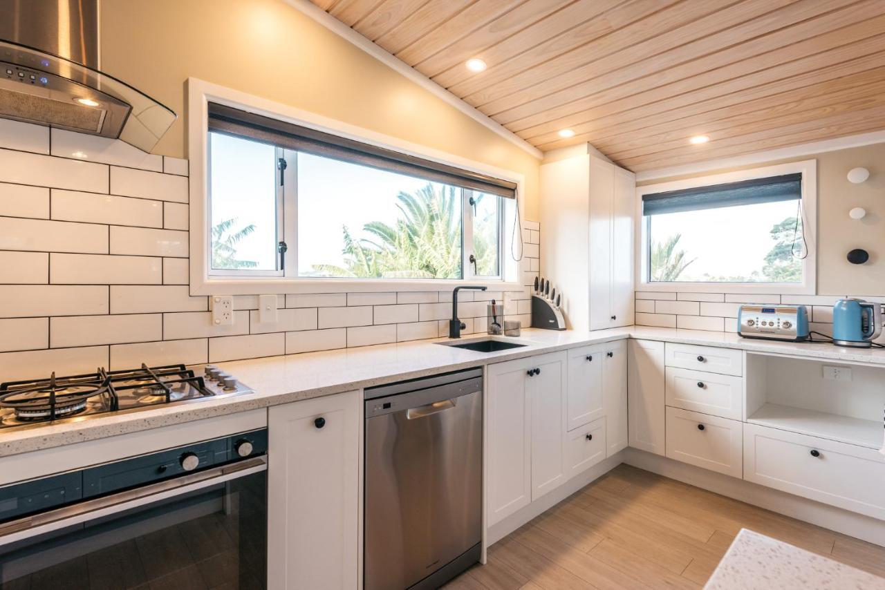 Pohutukawa Cottage, Waiheke Island Surfdale エクステリア 写真